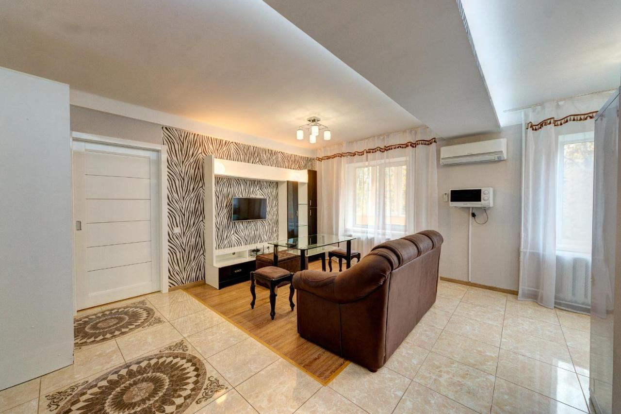 Excellent Apartment Druzhby Narodov Boulevard 3A. Lybedskaya Metro Station Kyiv Exterior photo